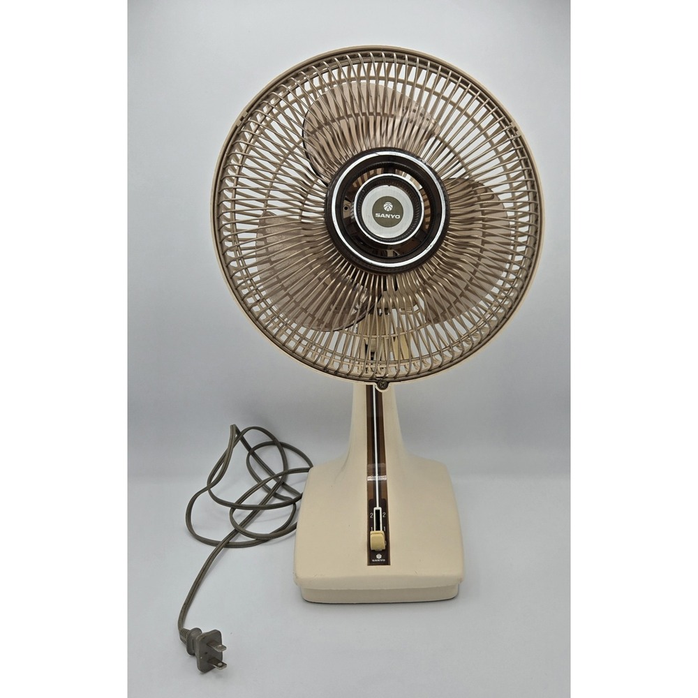 Vintage 1980s Sanyo EF-C92 Oscillating Table Fan Beige 2 Speed Tested